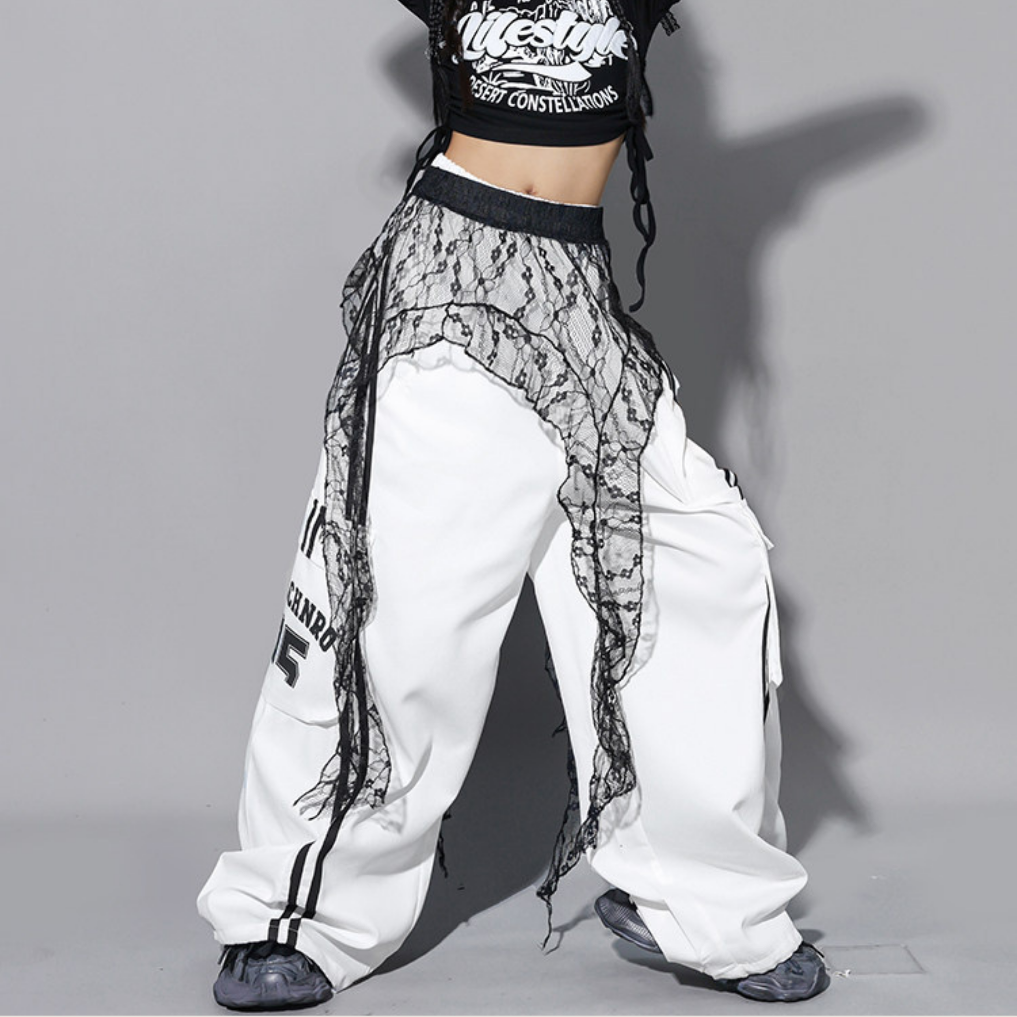 HIPHOP ブラックロゴ ホワイトワイドパンツセットアップ キッズダンス衣装