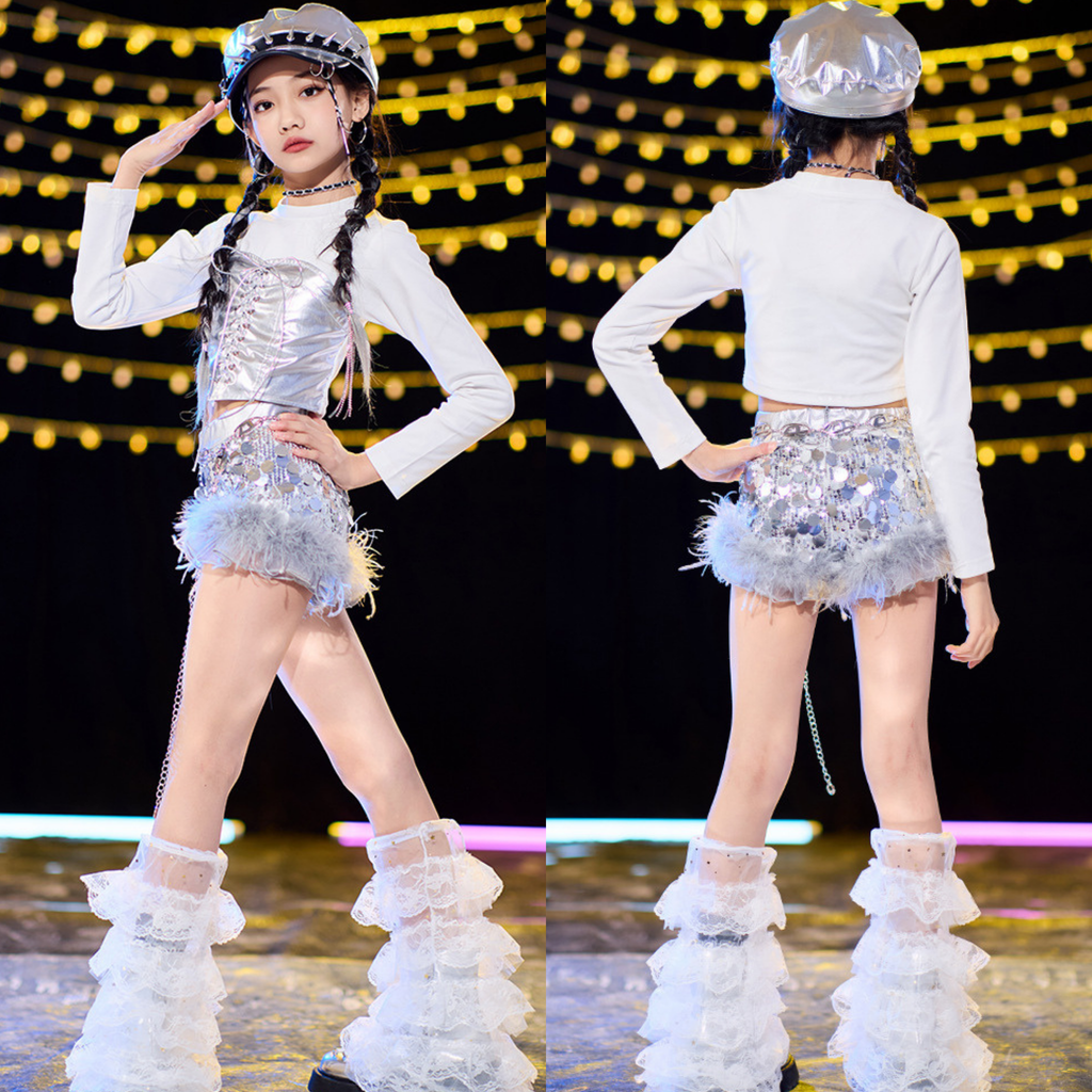 K-POP シルバーフェザー ショートパンツセットアップ キッズダンス衣装