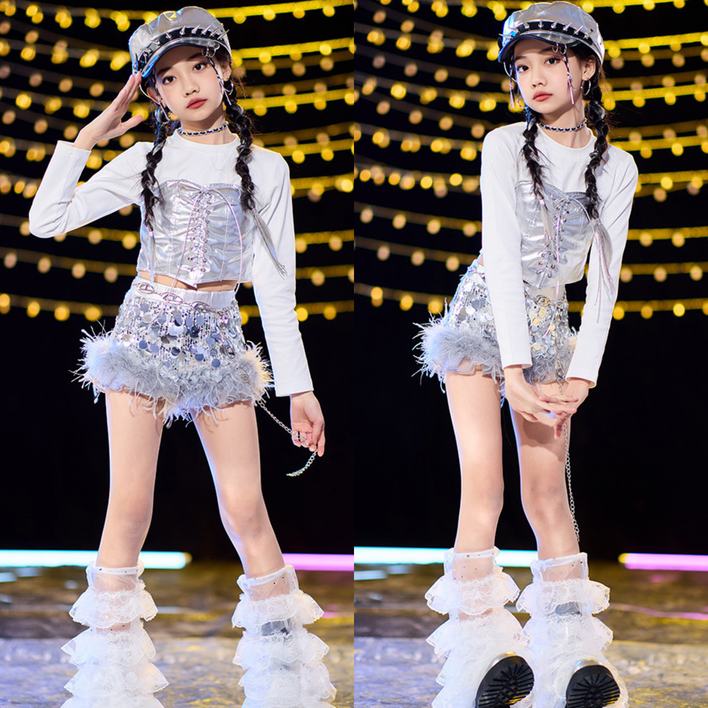 K-POP シルバーフェザー ショートパンツセットアップ キッズダンス衣装