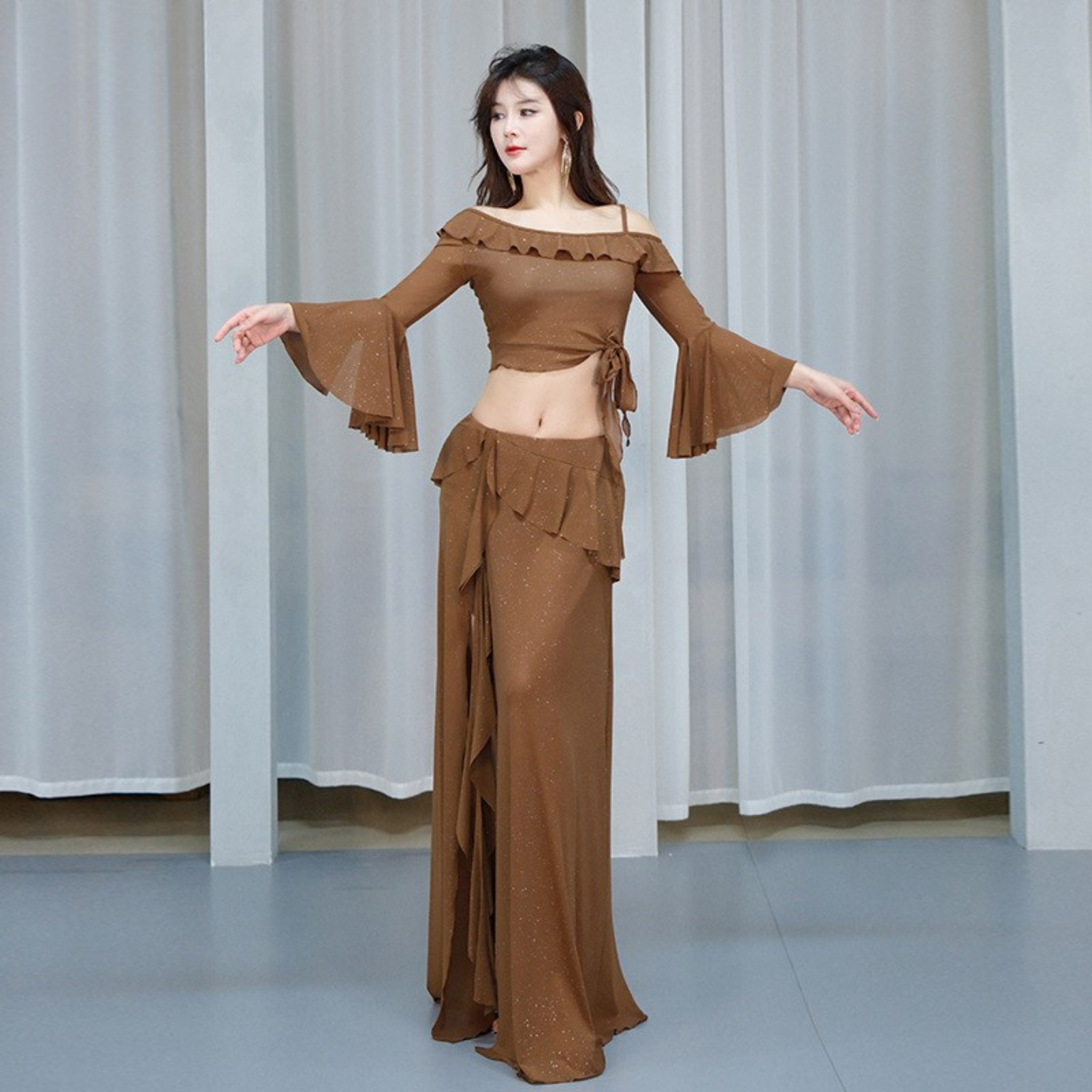 ベリーダンス　レッスンウェア　スパンコール