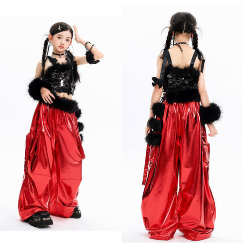 GIRLS ブラックフェザー レッドメタリックカーゴセットアップ キッズダンス衣装