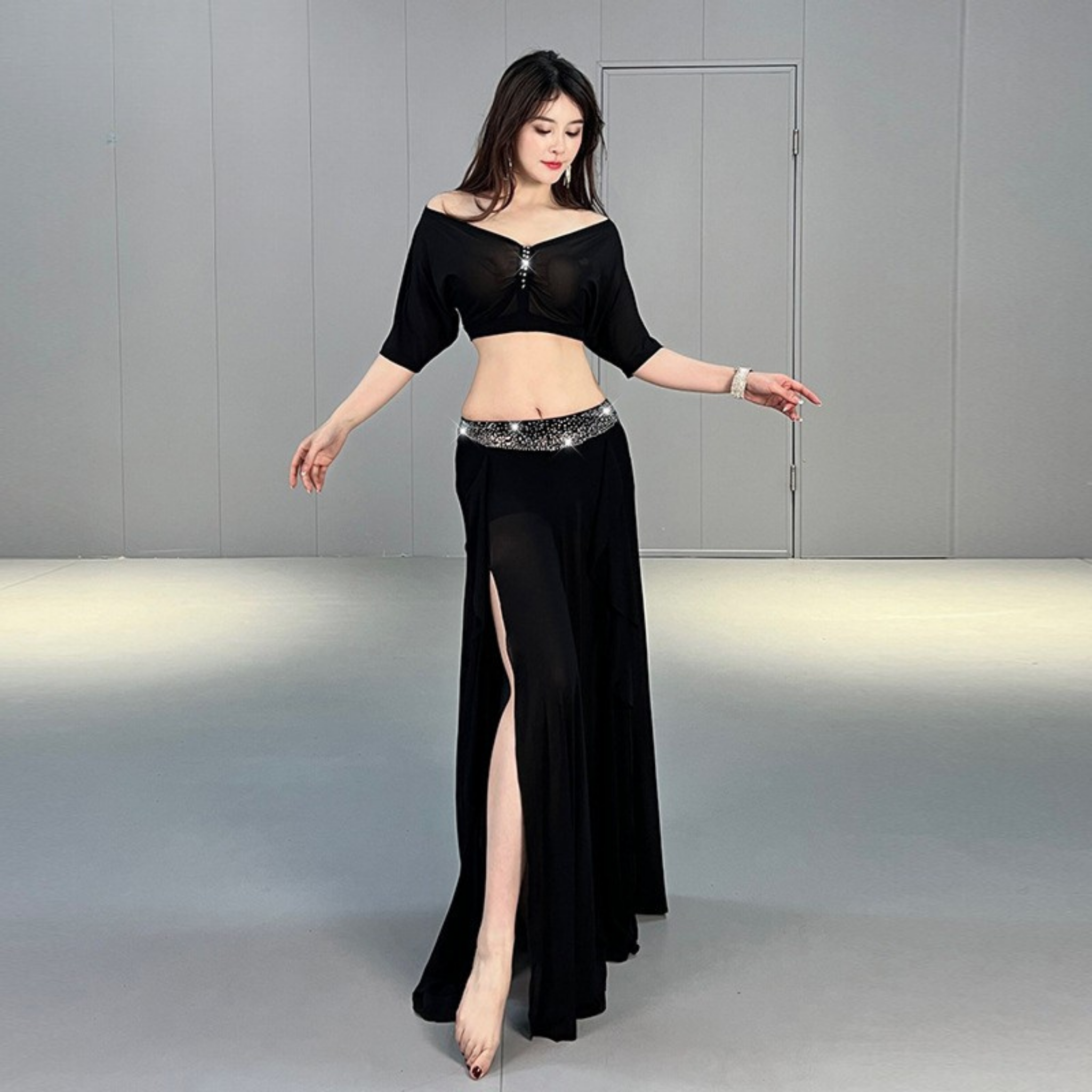 ベリーダンス　レッスンウェア　ラインストーン