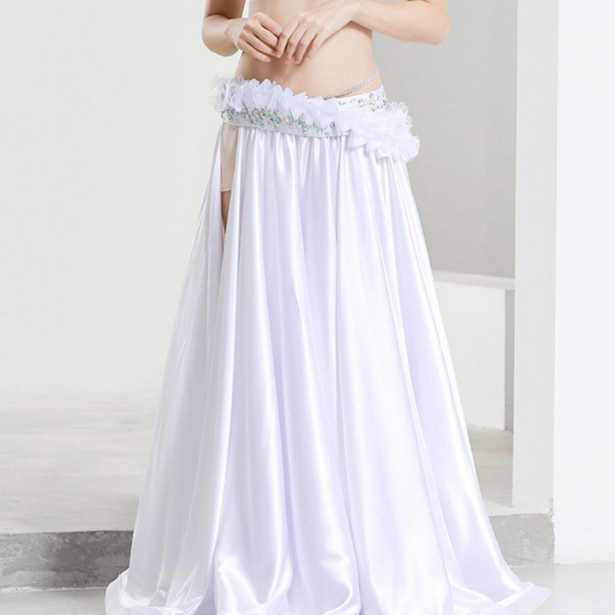 ベリーダンスコスチューム　フローラルホワイトスカート　（S～L)