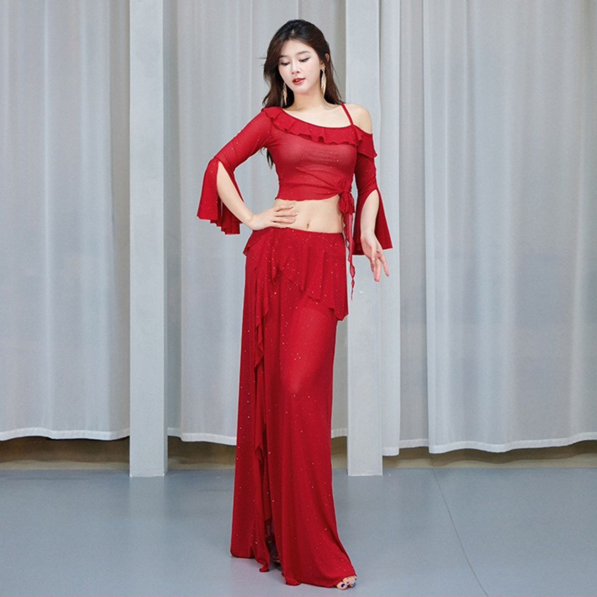 ベリーダンス　レッスンウェア　スパンコール