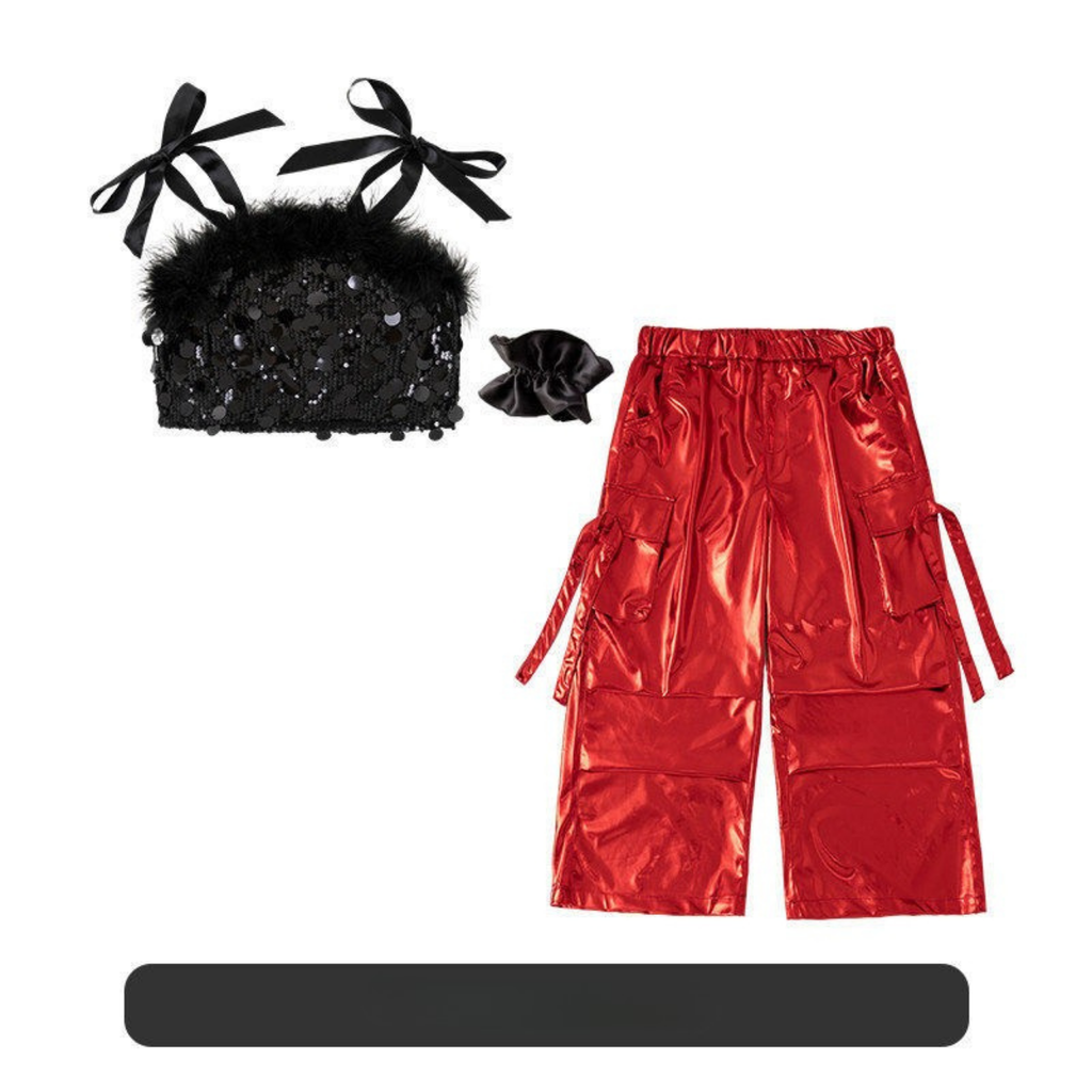 GIRLS ブラックフェザー レッドメタリックカーゴセットアップ キッズダンス衣装