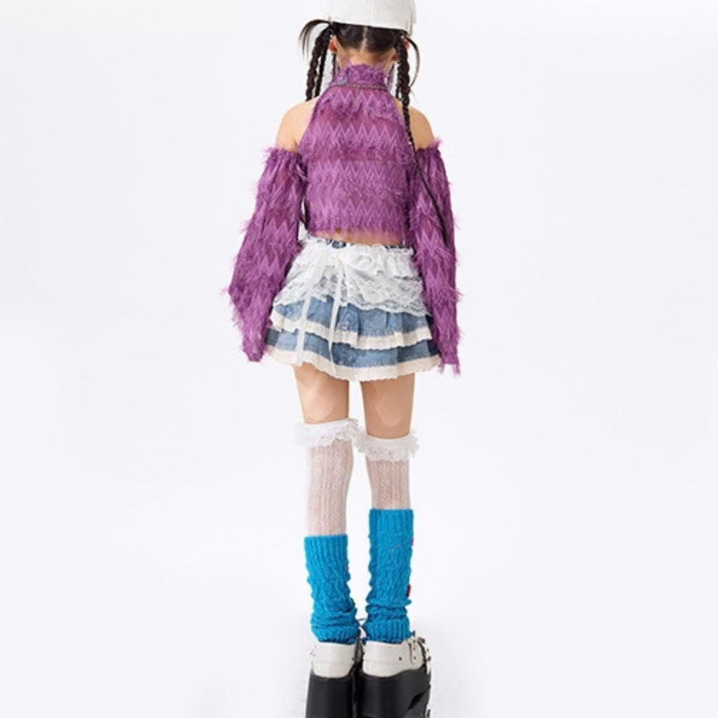 パープルクロップドトップスとデニムティアードスカートのダンス衣装 コーディネート