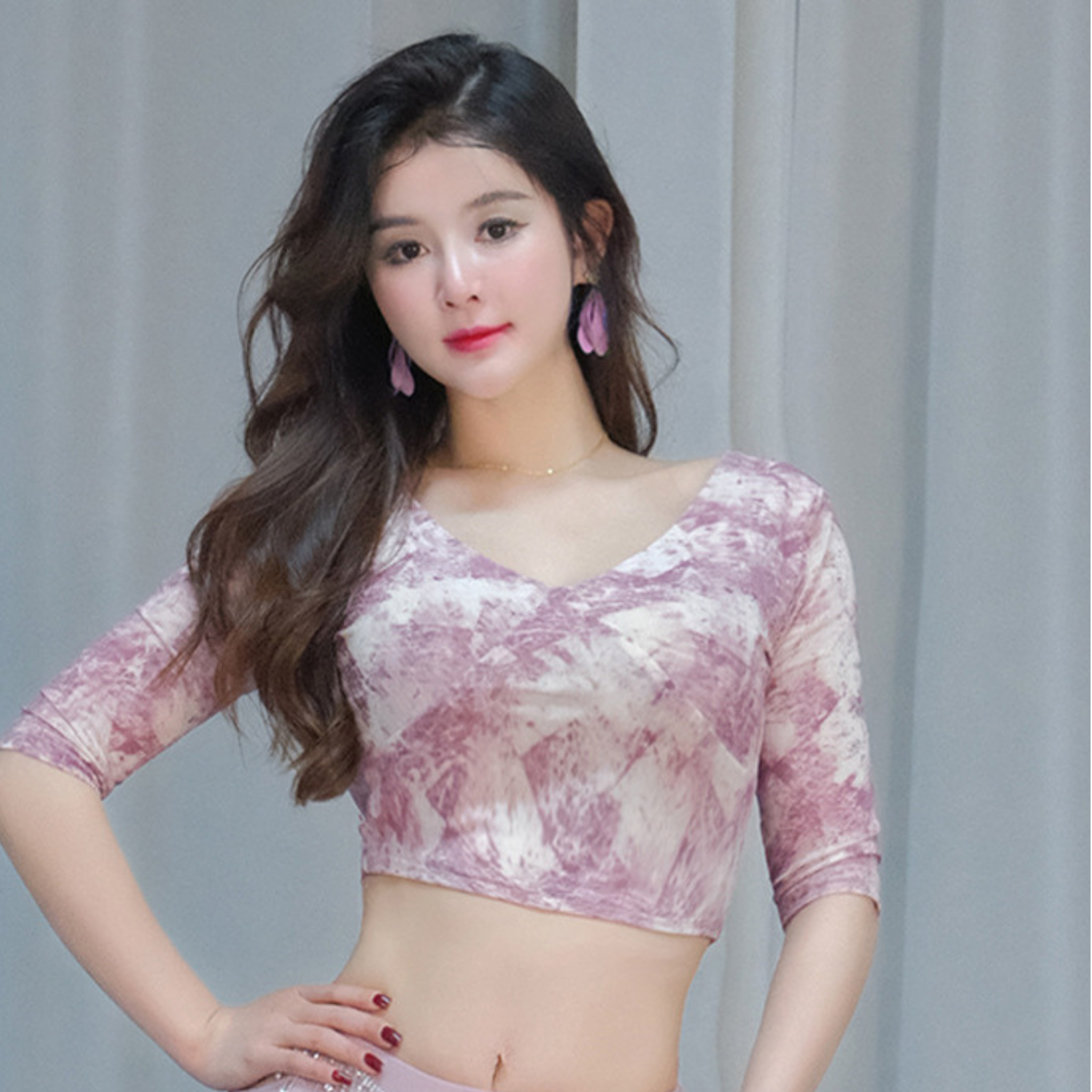 ベリーダンス　レッスンウェア　Vネックフラワー