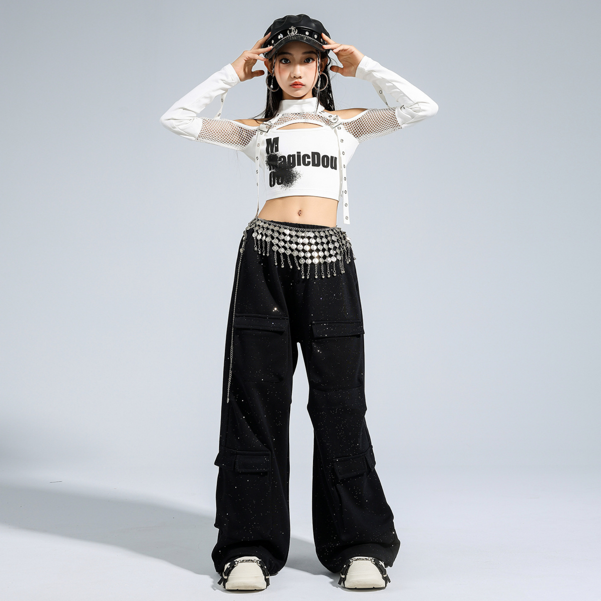 K-POP ホワイトカットアウト ブラックグリッターカーゴセットアップ キッズダンス衣装